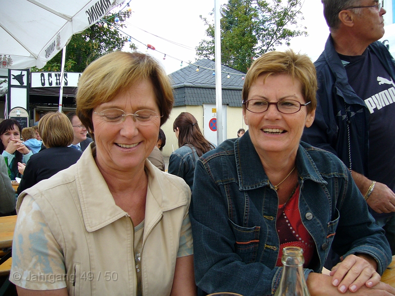 kerb06.jpg - Gertrud Becker und Renate Gerlach