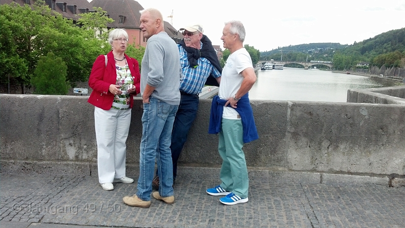 wuerzburg020.jpg - Auf der Alten Mainbrücke